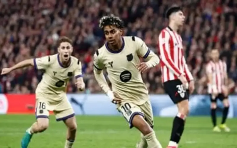 التشكيل الرسمي لمباراة أتلتيكو مدريد ضد برشلونة في الدوري الإسباني